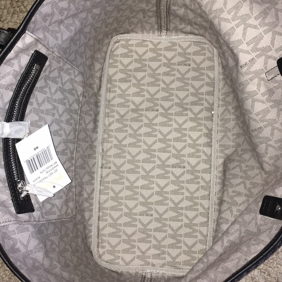 Sold on EBay Auth. NWT Michael Kors Travel Tote - Picture 5 of 6